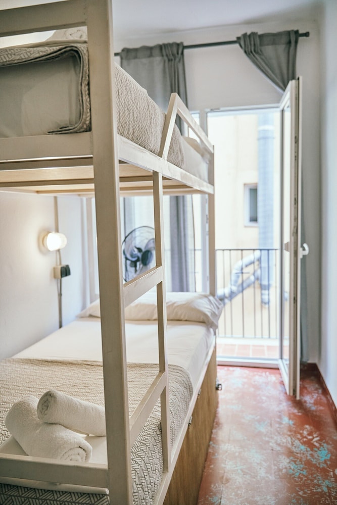 LOFT APART & HOSTAL Group