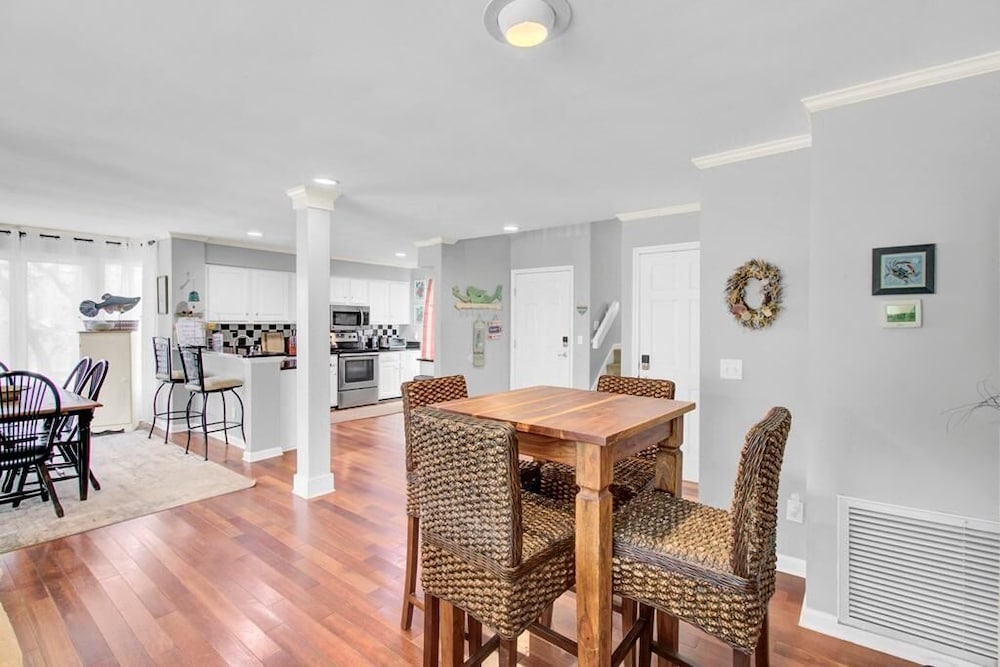 Racquet Club 35 by Wild Dunes, in Resort Core