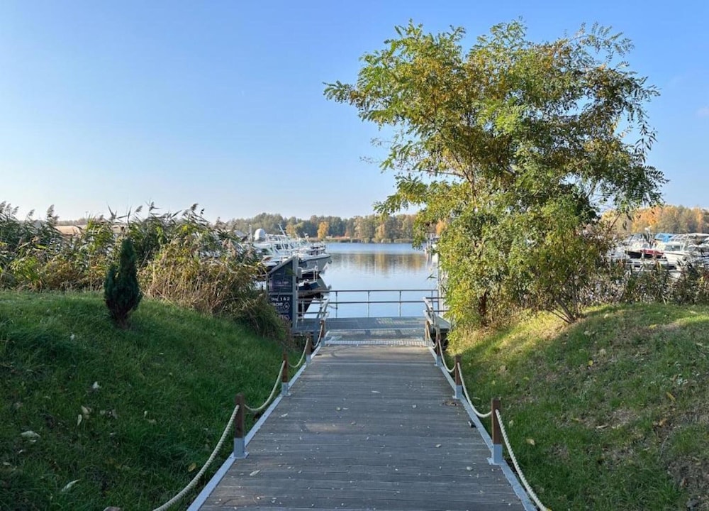 Hausboot am Prerauer Stich in Zehdenick