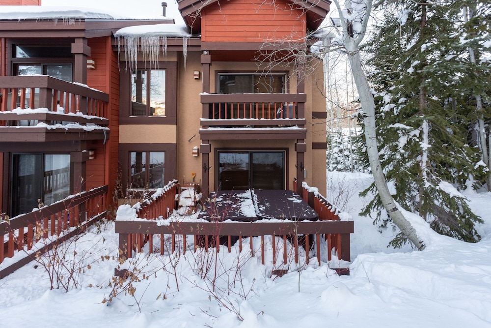 Ridgepoint at Deer Valley Resort - Three Bedroom with Hot Tub #124 3 Condo