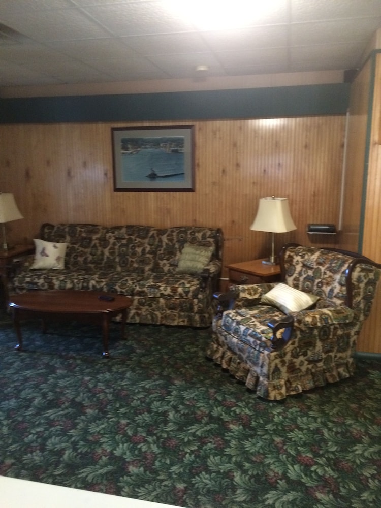 The Evergreen Motel