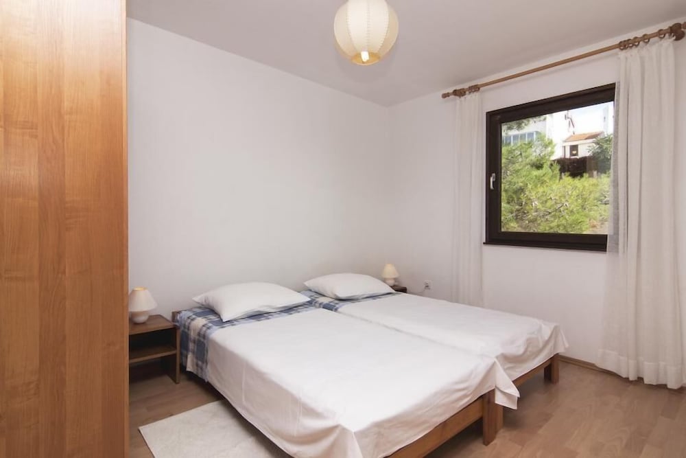 Apartments Eddi 66
