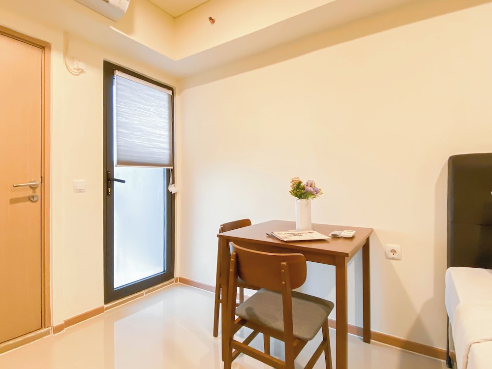 Compact And Homey Studio At Meikarta Apartment