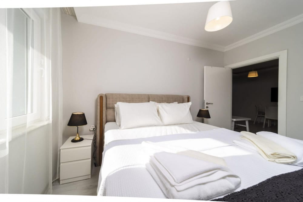 Flat With Shared Pool and Balcony in Konyaaltii view 3