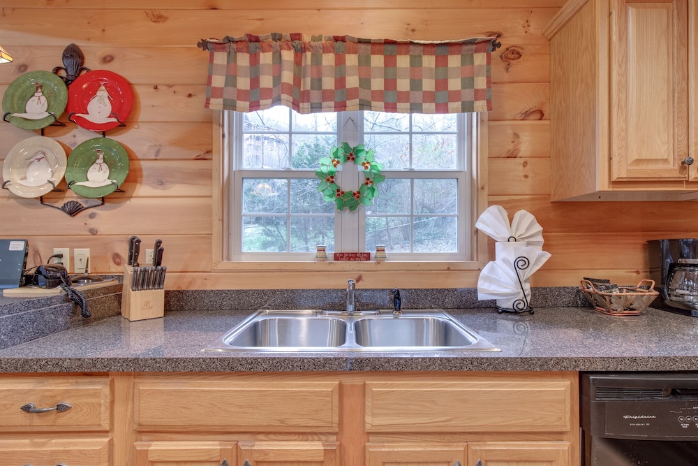 A Garden Blessing by Jackson Mountain Rentals view 5