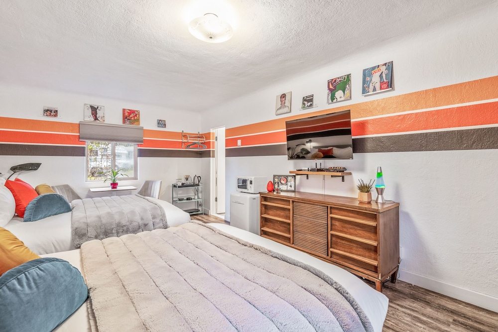 b.side motel + rv