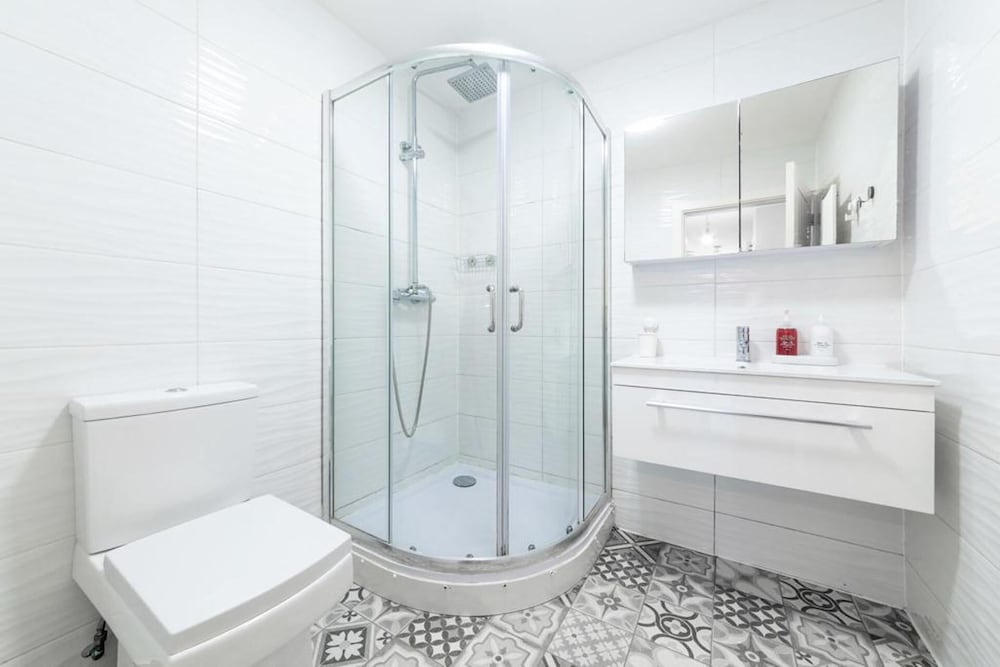 Stunning Double Bed Room In Isleworth TW7
