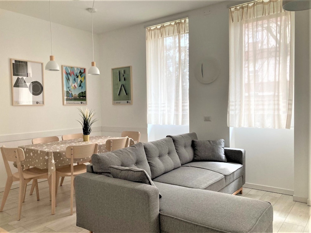 Bright Apartment in via Zurigo 3