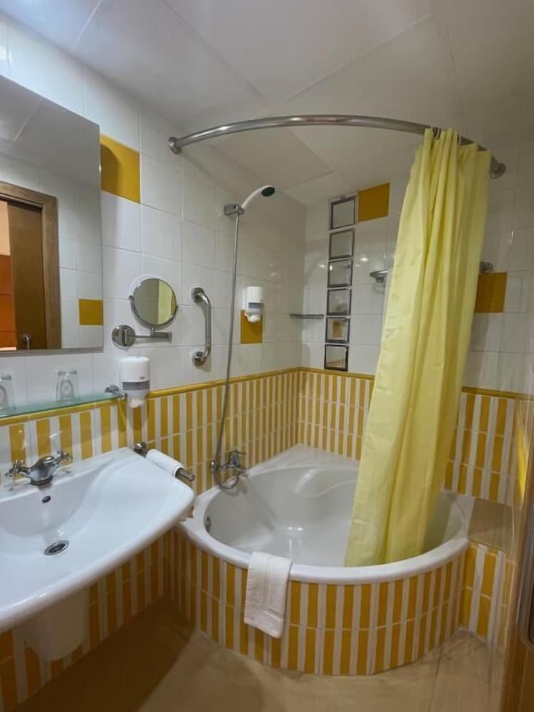 HOTEL TIO PEPE