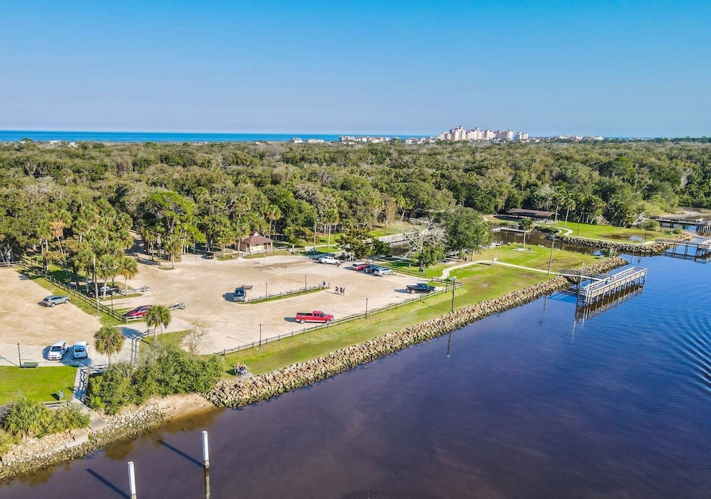 Beach Home w Heated Pool Free Golf Cart