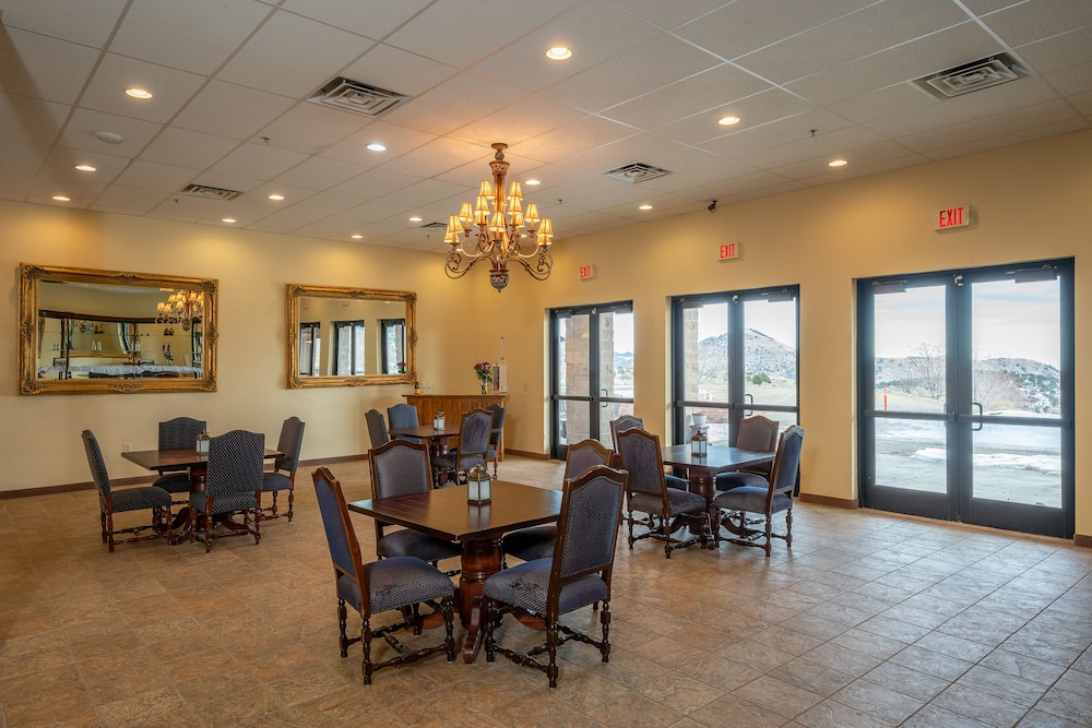 Silverland Inn and Suites - Property Image 5