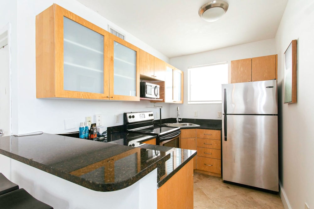 Spacious Apt in the Heart of South Beach