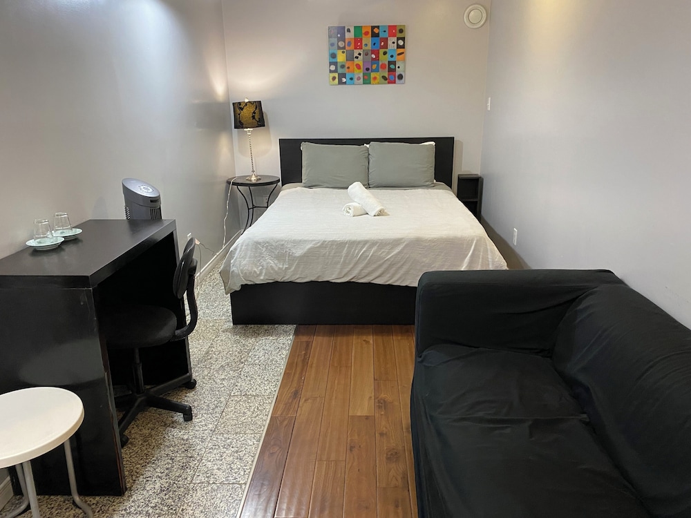 Kaisar Guest House