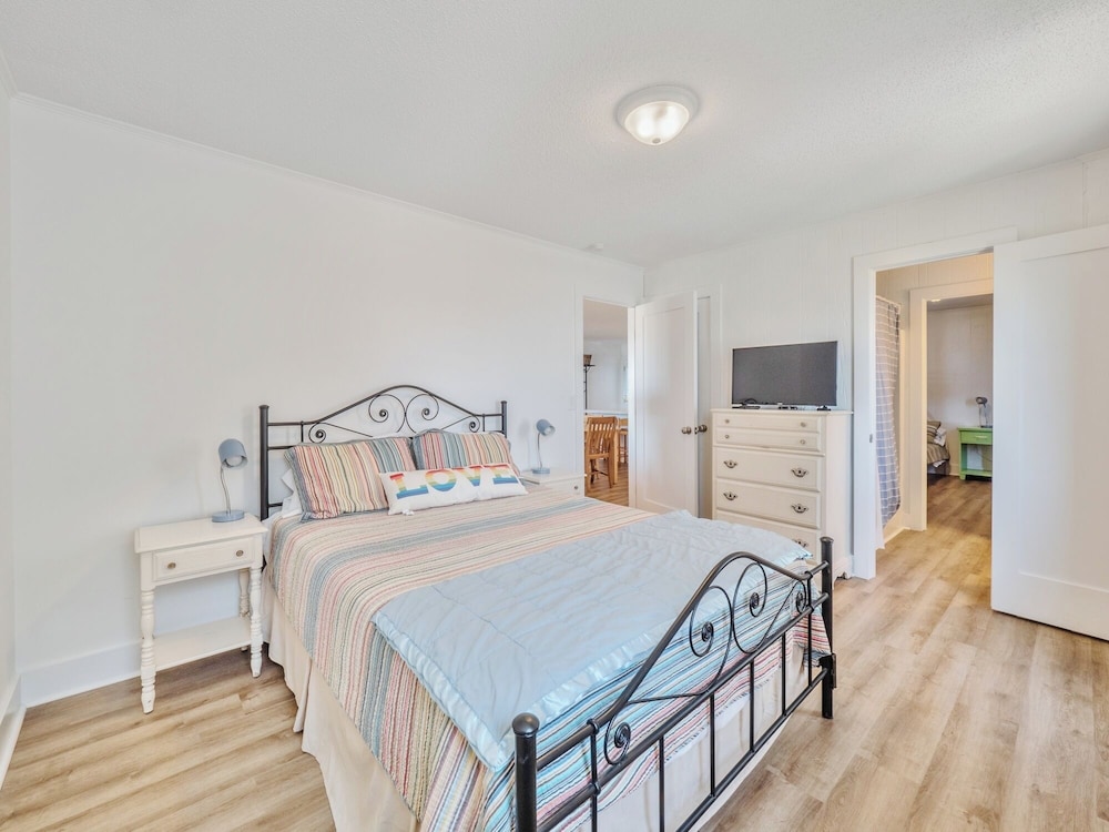 Walking on Sunshine by Topsail Realty