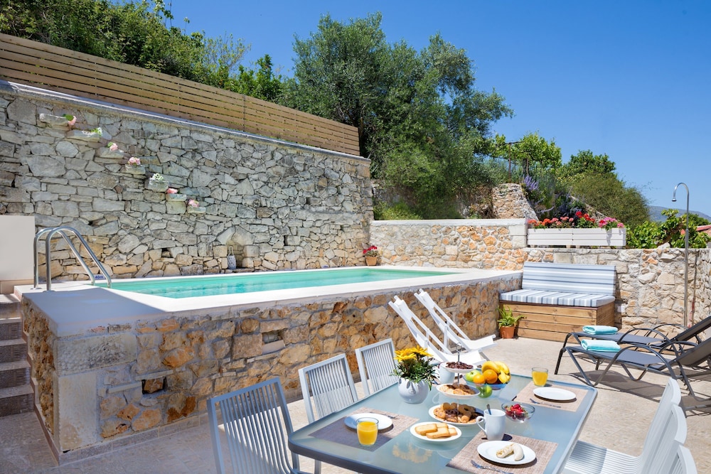 Olga s Filoxenia - Villa Aladanos
