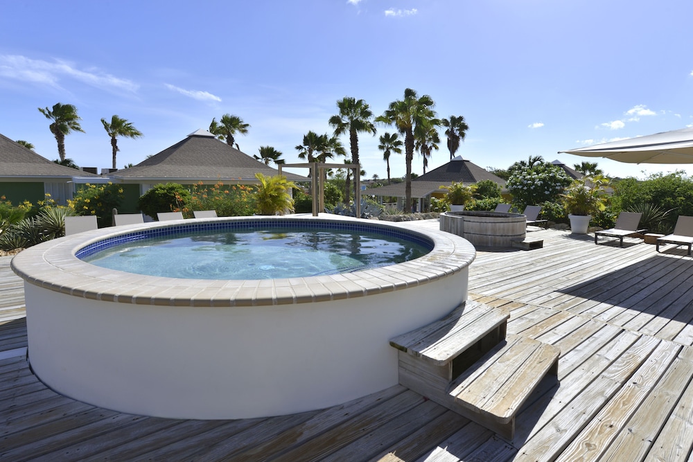 Chogogo Dive & Beach Resort Curacao