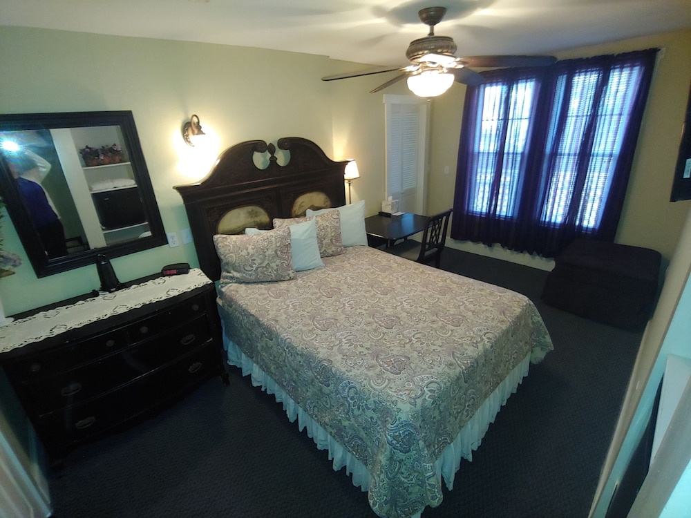 Island Guest House B&B
