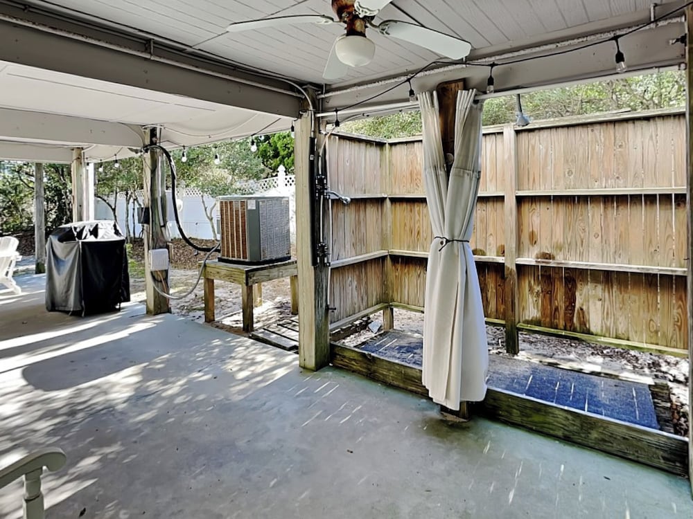 Pelican Place by Carolina Retreats