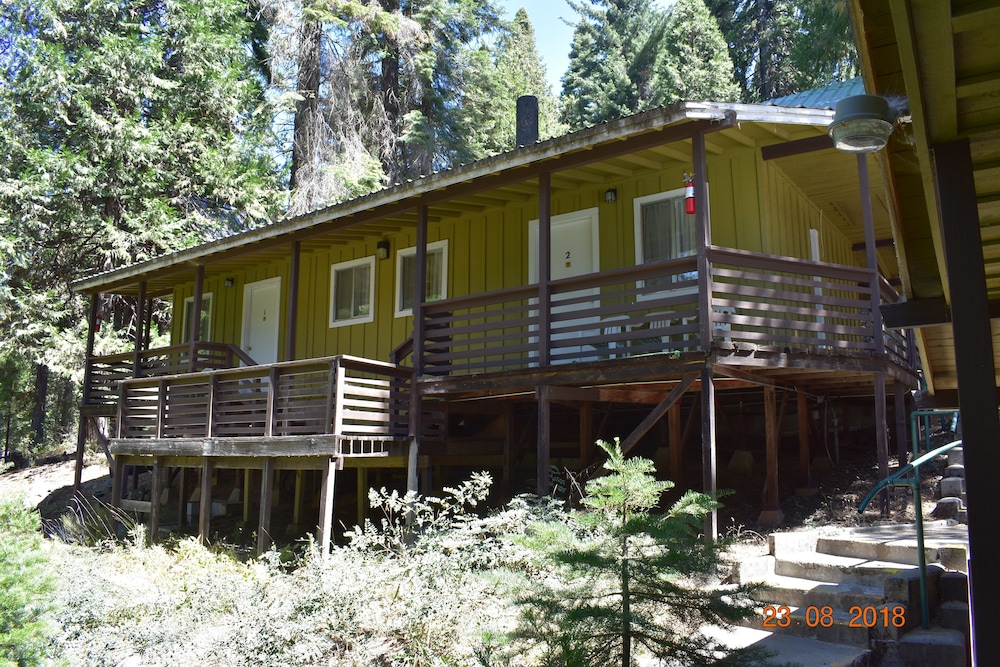 White Chief Mountain Lodge