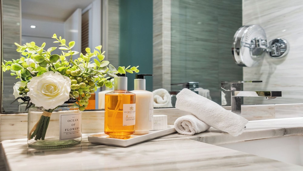 Luxury Vacation Rentals in South Beach by LRMB