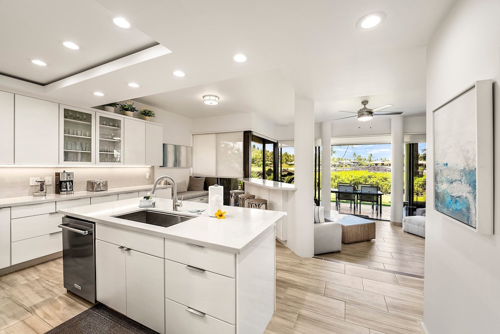 Beautifully Remodeled - Concierge Included - Spectacular View - Vrkcv