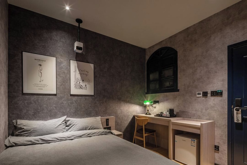Iforest Youth Hotel - Nanjing Road Pedestrian Street Huanghe Road Store
