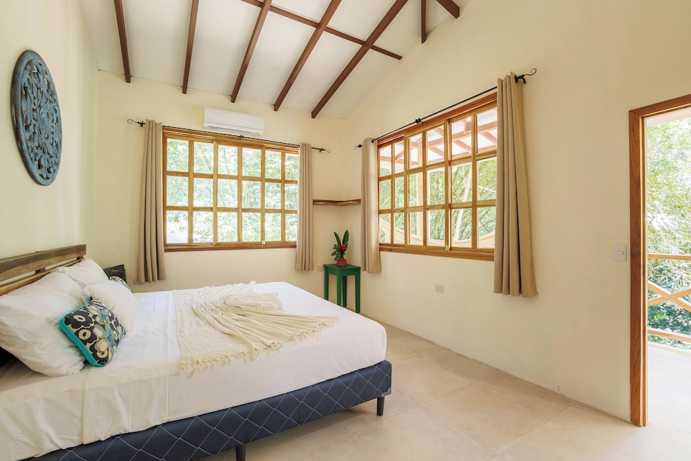 Villa Pina Dorada