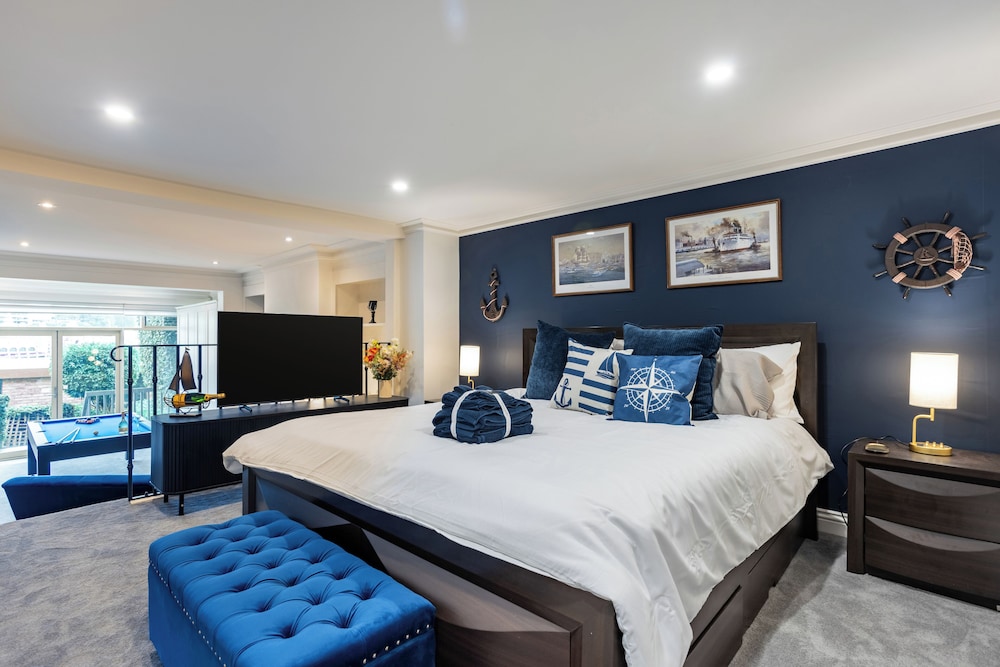 King Bed Luxury View - Captains Retreat