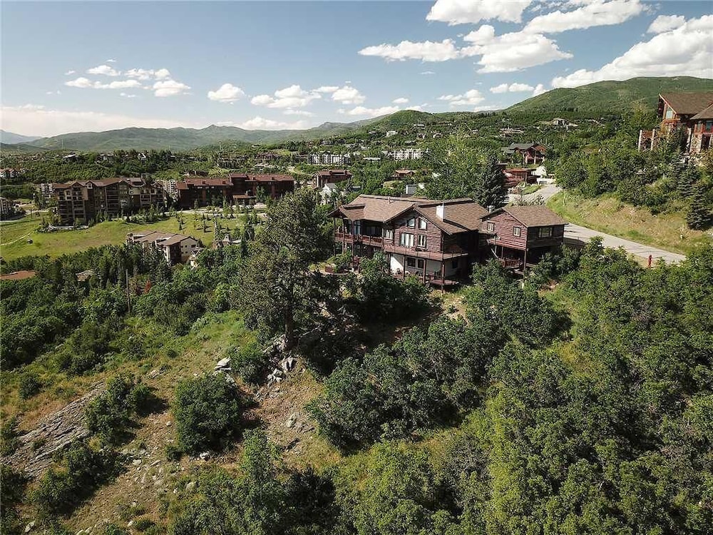 Ponderosa Lodge