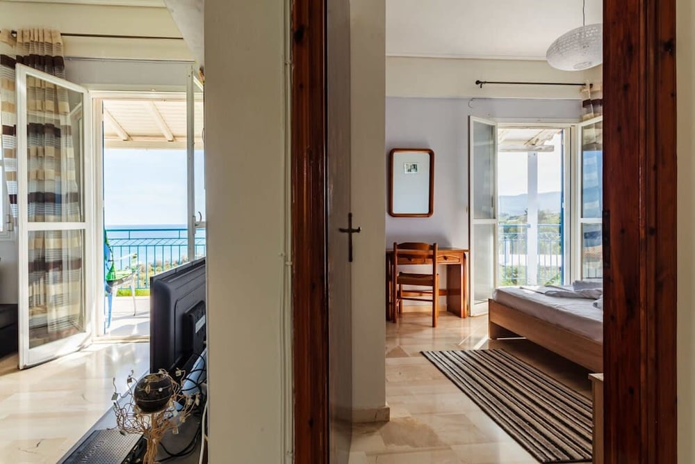 Koroni Seaview Retreat - Summer Romantic Escape