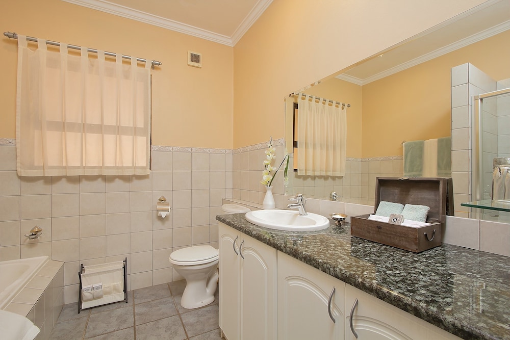 Centurion Golf Suites Boca Walk