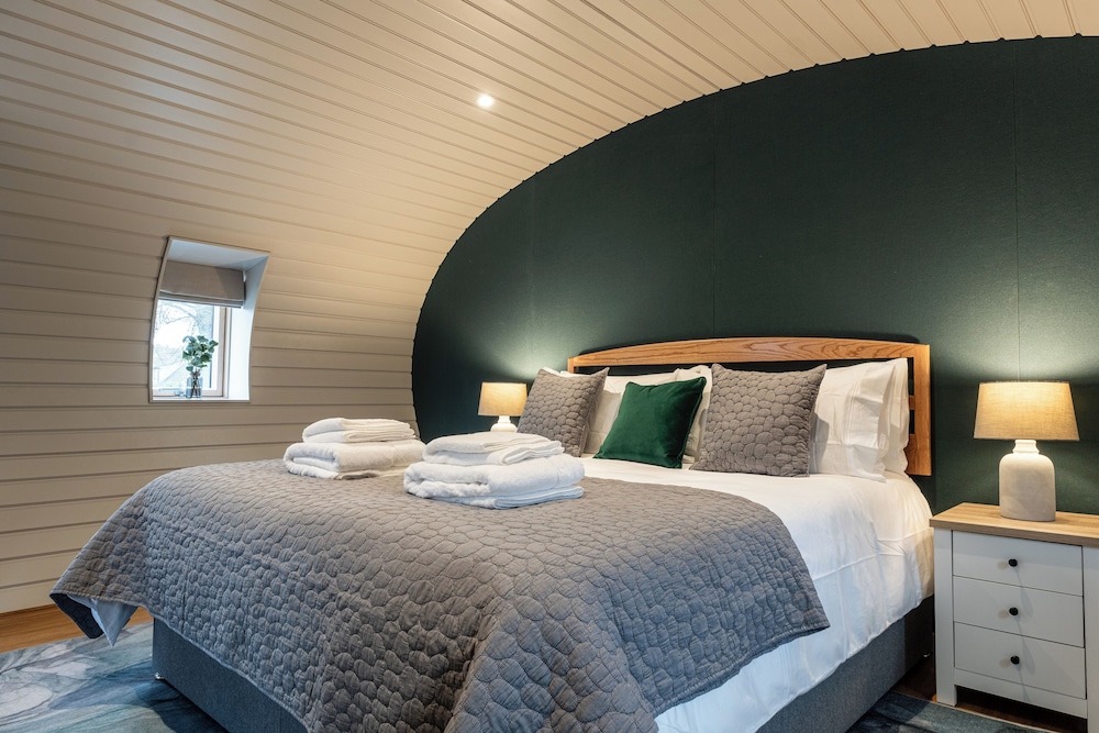 Unique 1 BD Eco-Retreat in Old Chalford
