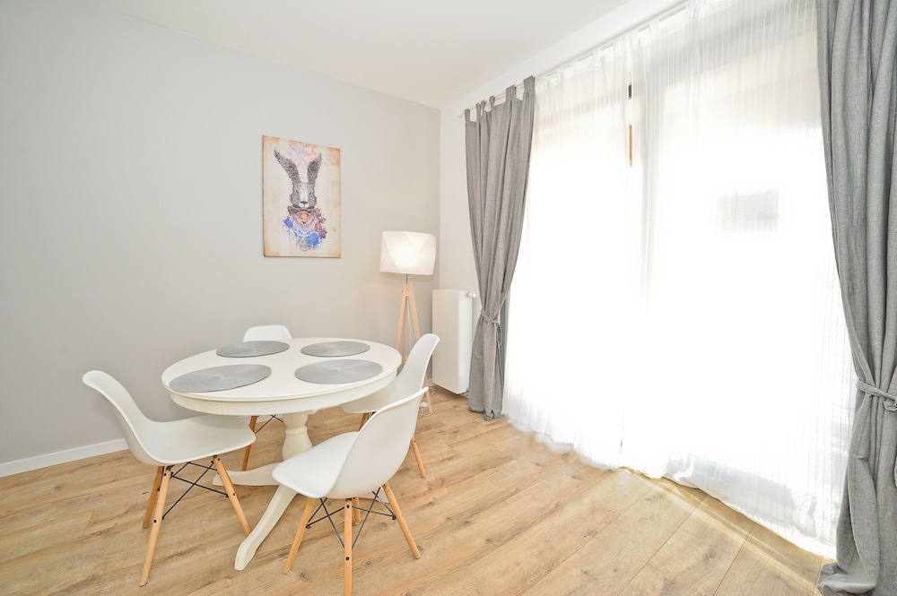 Grand Apartments - Modern Old Town