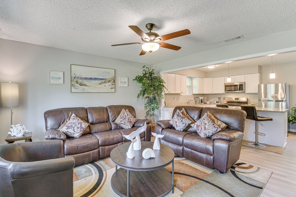 11 Mi to Beaches: Peaceful Foley Home w/ Yard