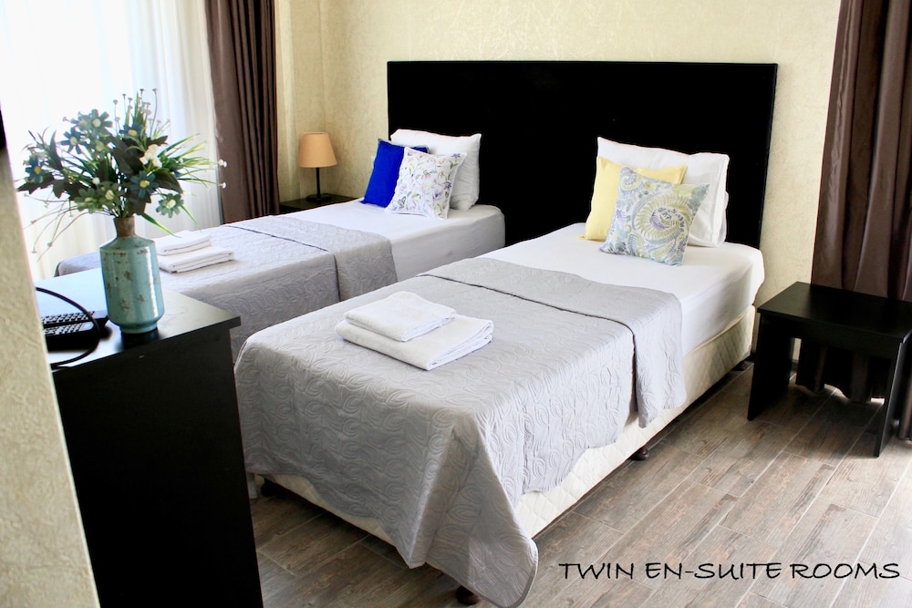 Red Fox Guesthouse