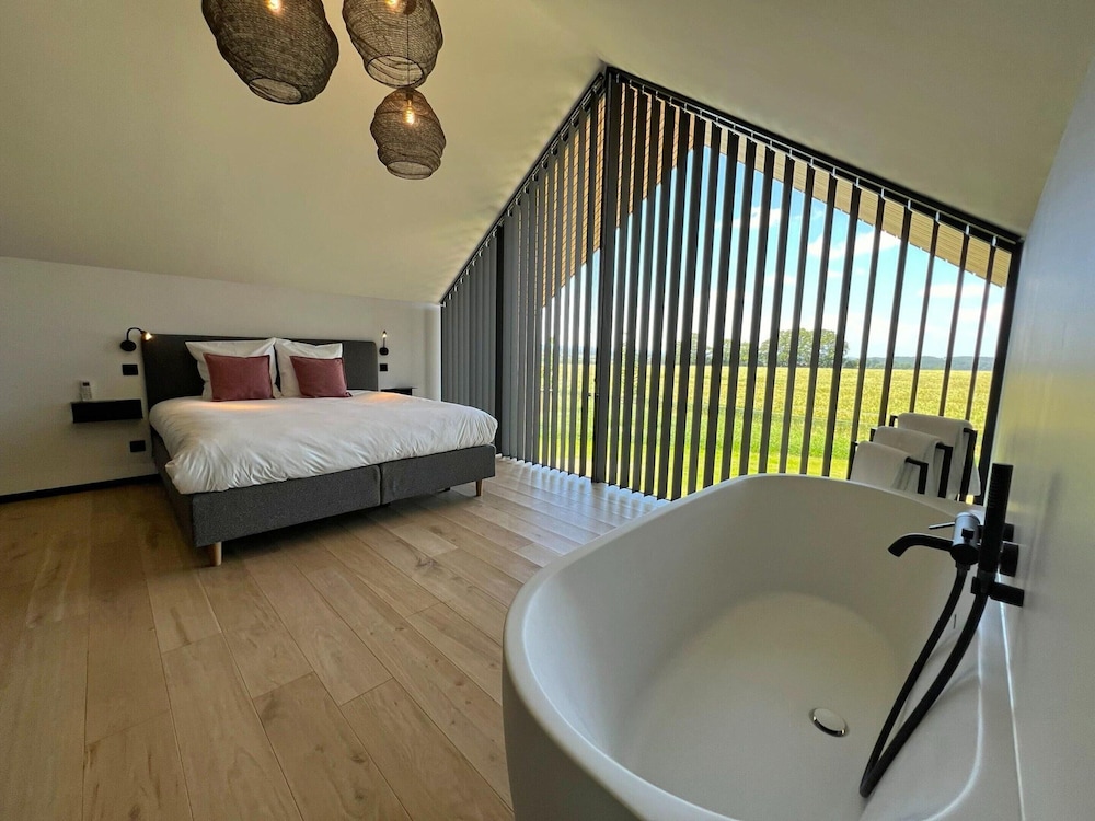 Lodge in Durbuy With Hot Tub & Valley Views