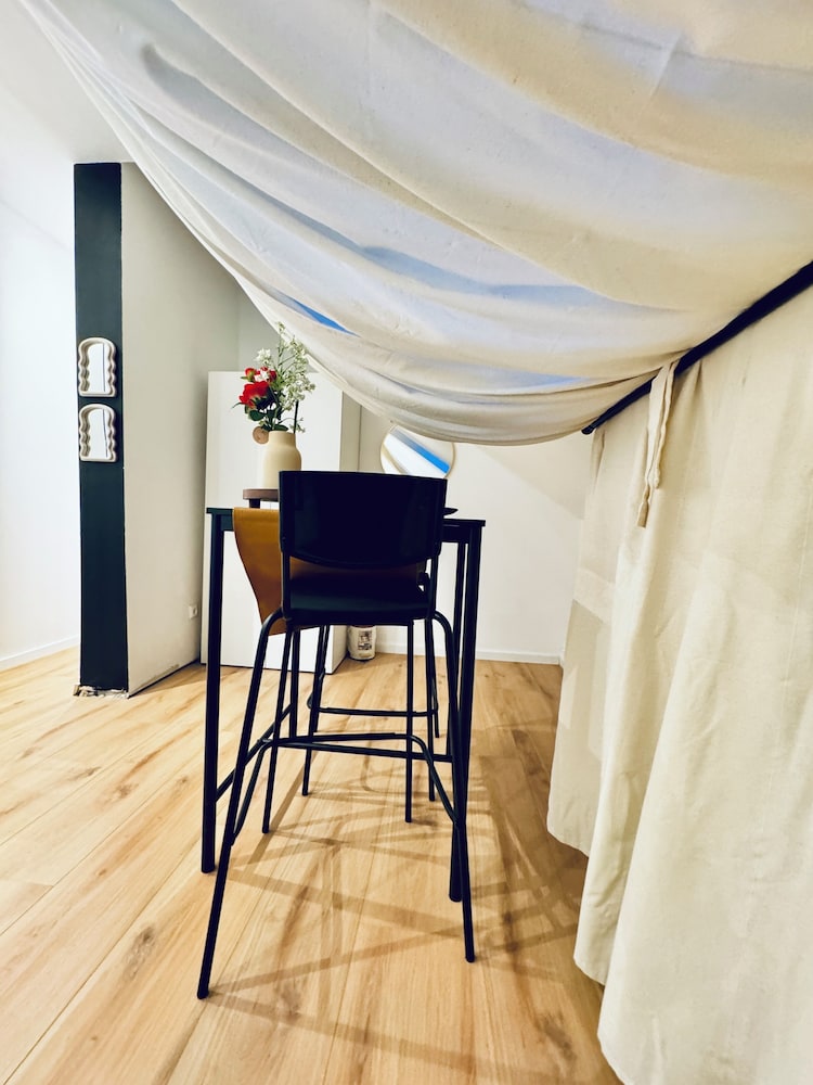Comfortable Budget Room near Liesing