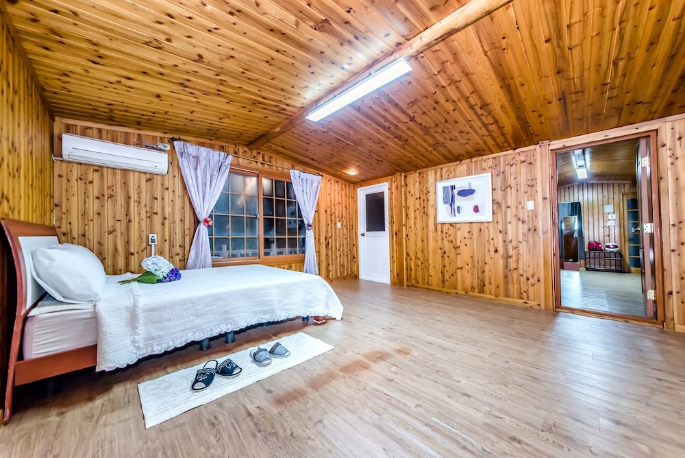 The May of Jeju House Pension