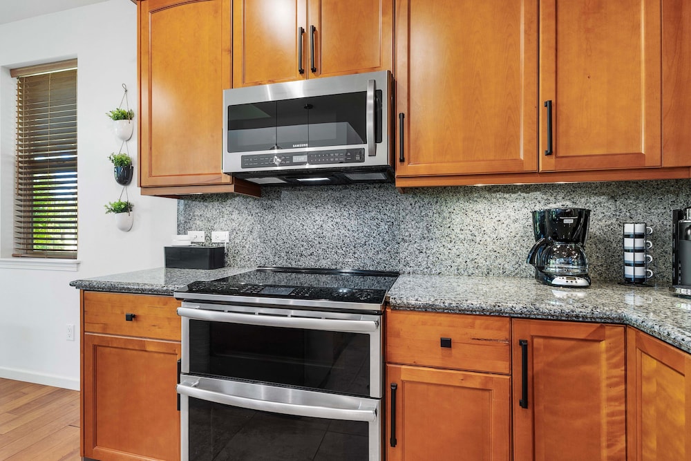 Vacation Rental - Professionally Decorated - Vrkcv