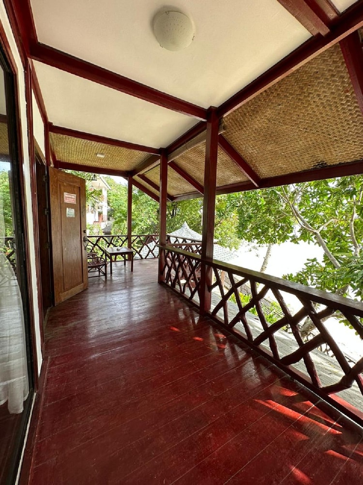 Doublegem Beach Resort and Hotel