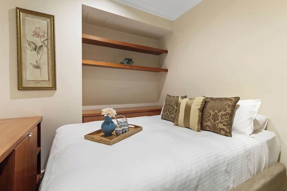 Stylish & Cozy 4BR Retreat With Free Parking