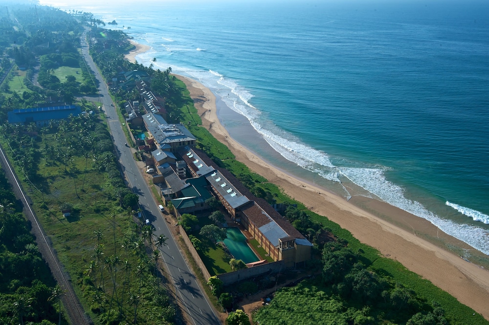 The Long Beach Resort