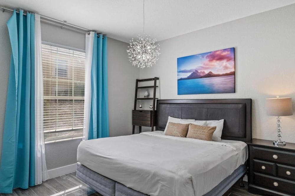 Vista Cay Swanky