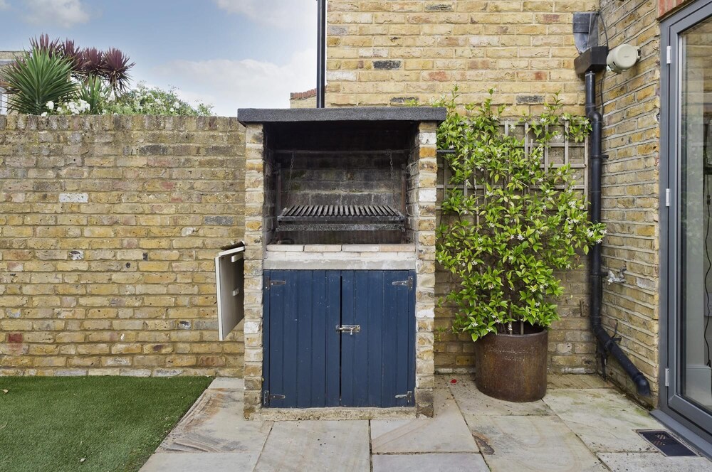 outdoor bbq area