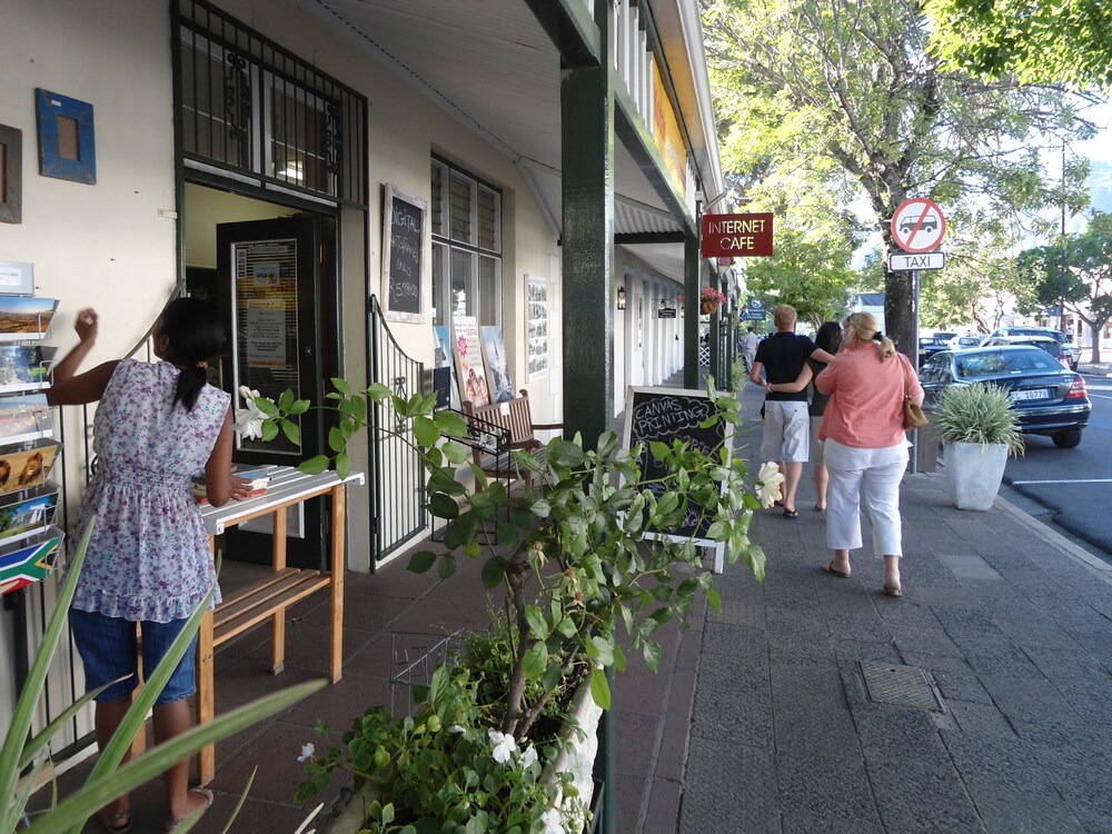 Constantia Cottages