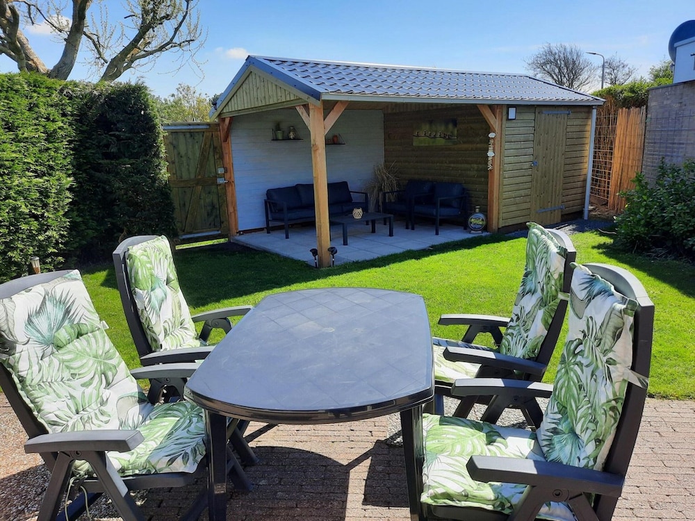 Detached Holiday Home With Garden