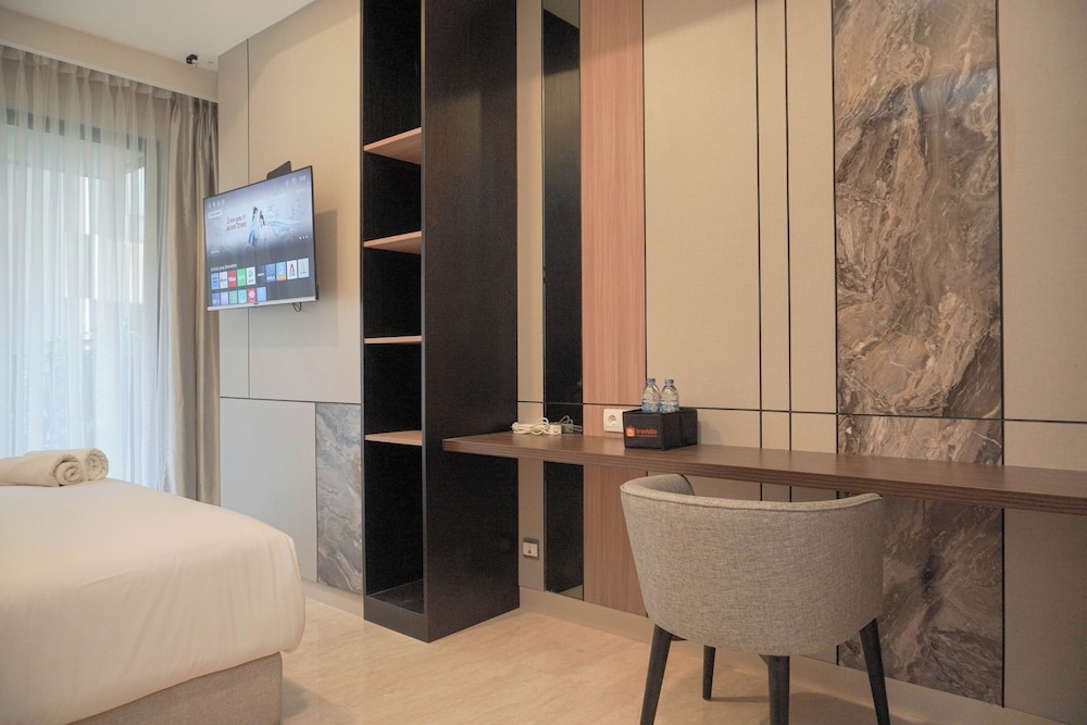 Comfort Living Apartment Studio At Arumaya Residence