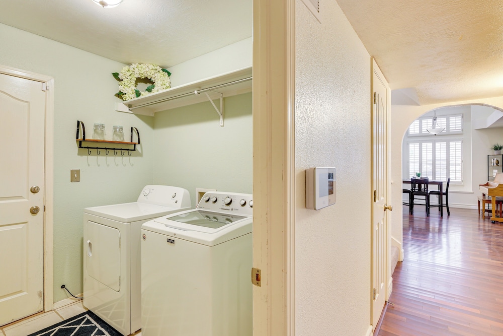 Patio, Pool & Spa: Family Retreat in Horizon City!