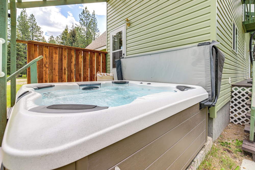 Private Hot Tub: 'enchanted Hideaway' in Lincoln!