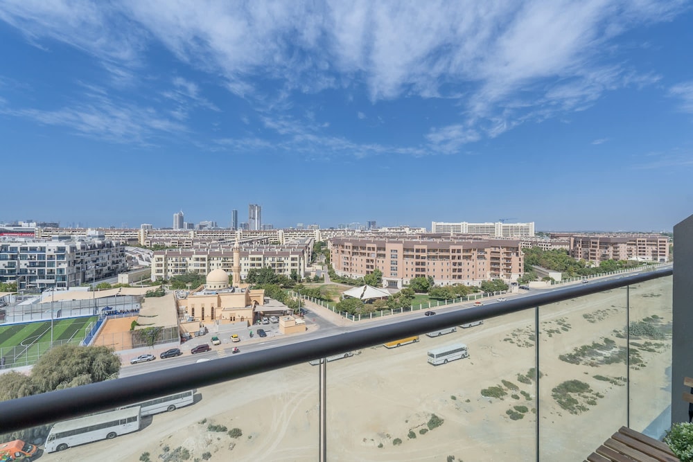 Charismatic Studio in Laya Heights Perfect for 2